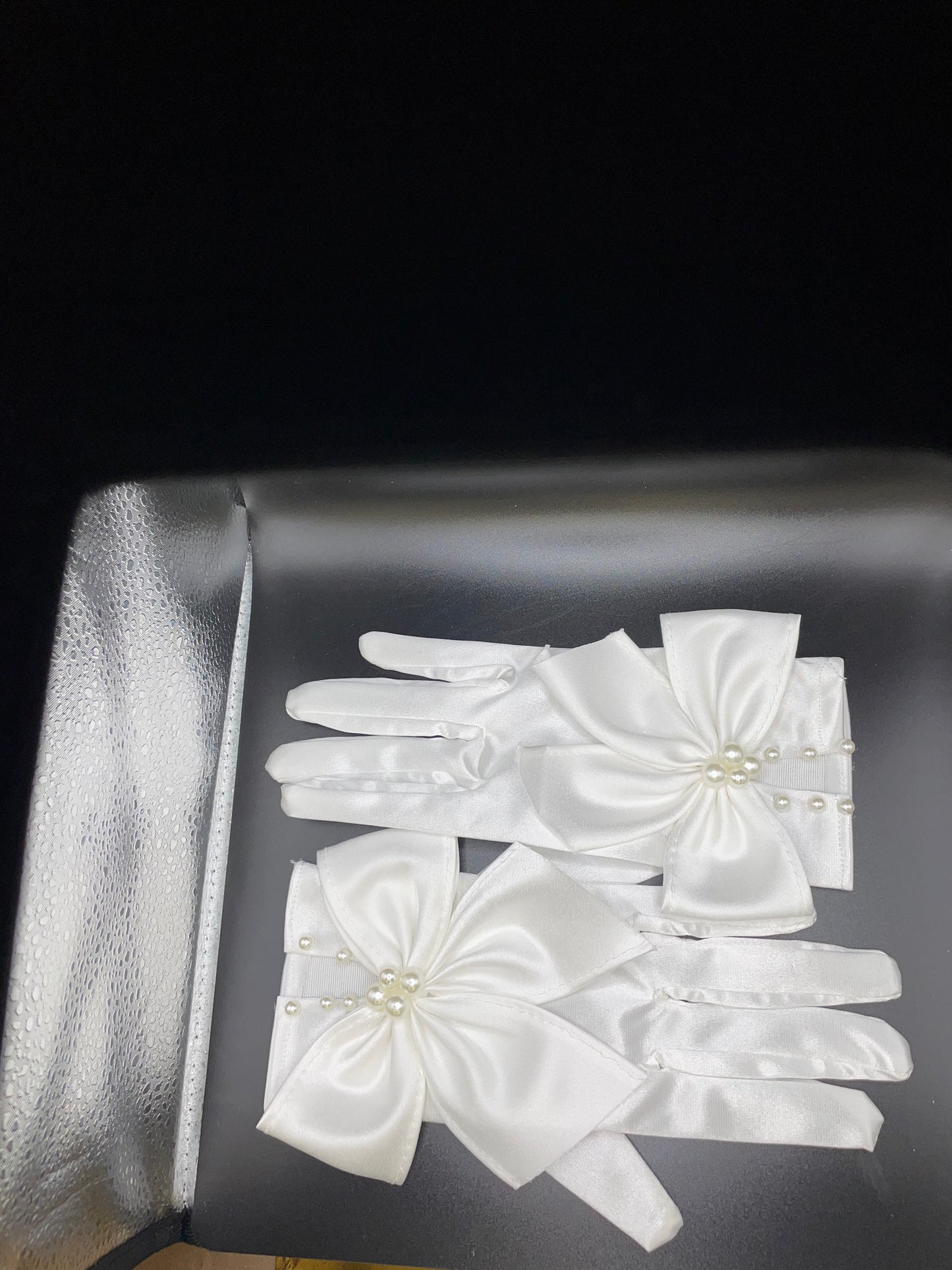 Women's White Gloves