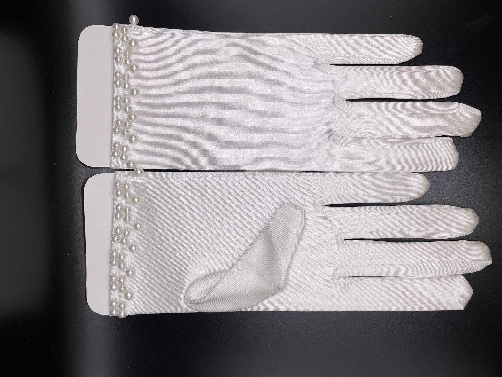 White Pearl Gloves
