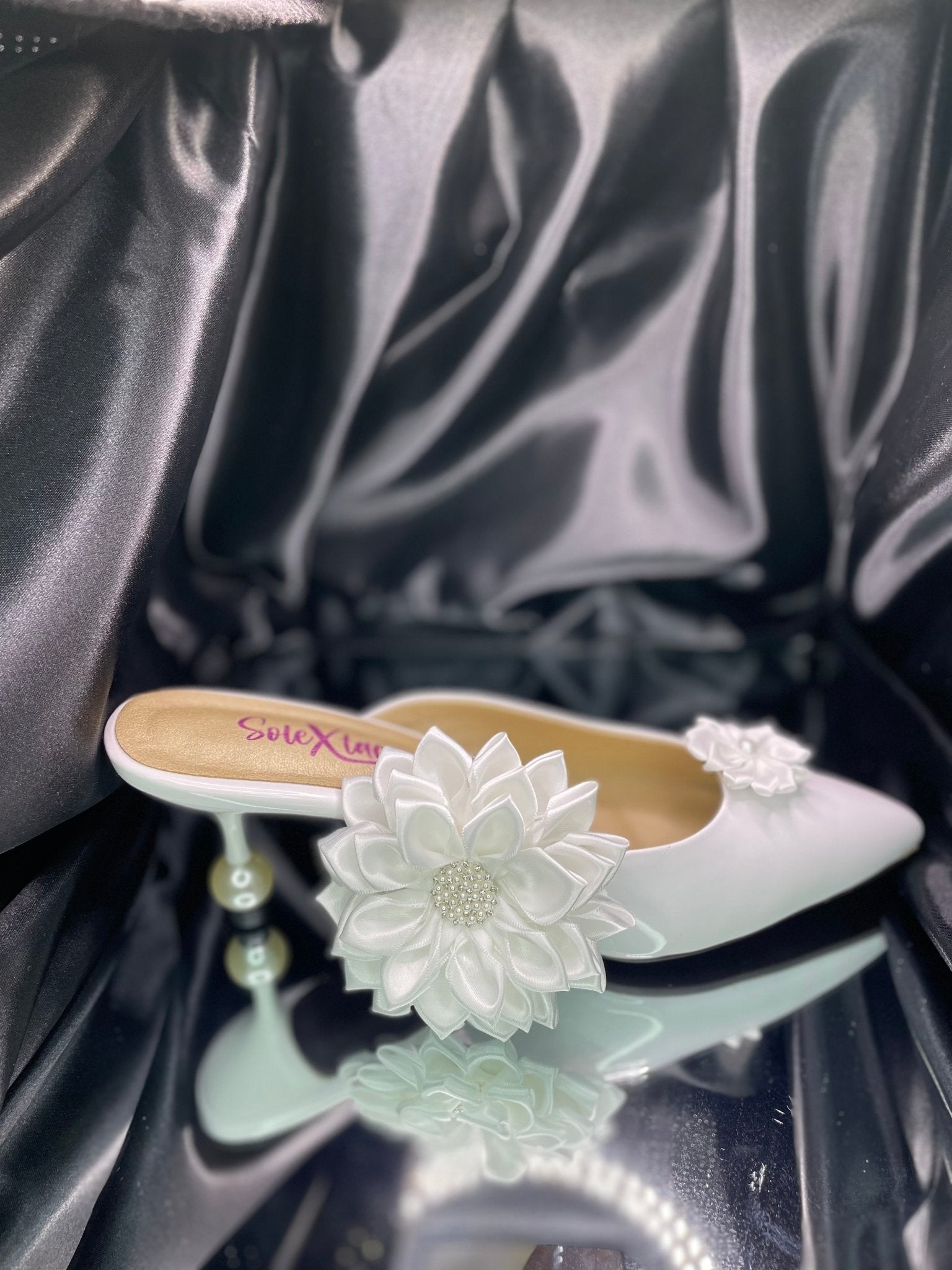 White flat shoe with white ribbon kanzashi flower clip and pearl center